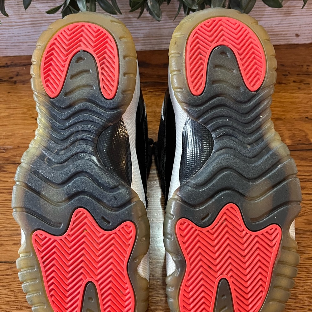 Size 5.5y - Picture 3 of 5